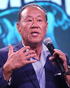 Ché Ahn