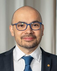 Sir Demis Hassabis